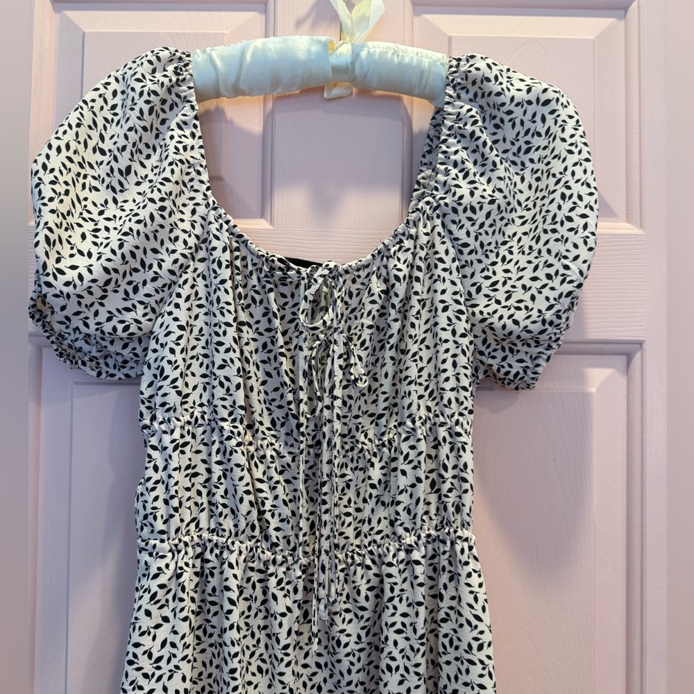 💗Who What Wear Black and Pink Leaf Print Midi Dress size extra small EUC